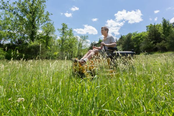Cost of Tall Grass Mowing in Burlington