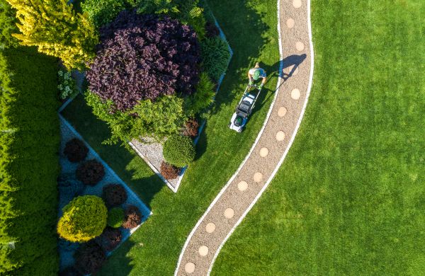 Cost of Mowing And Landscaping in Burlington
