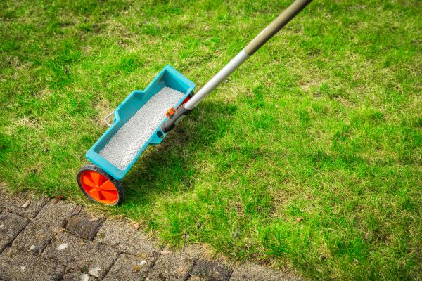 Cost of Commercial Lawn Treatment in Burlington